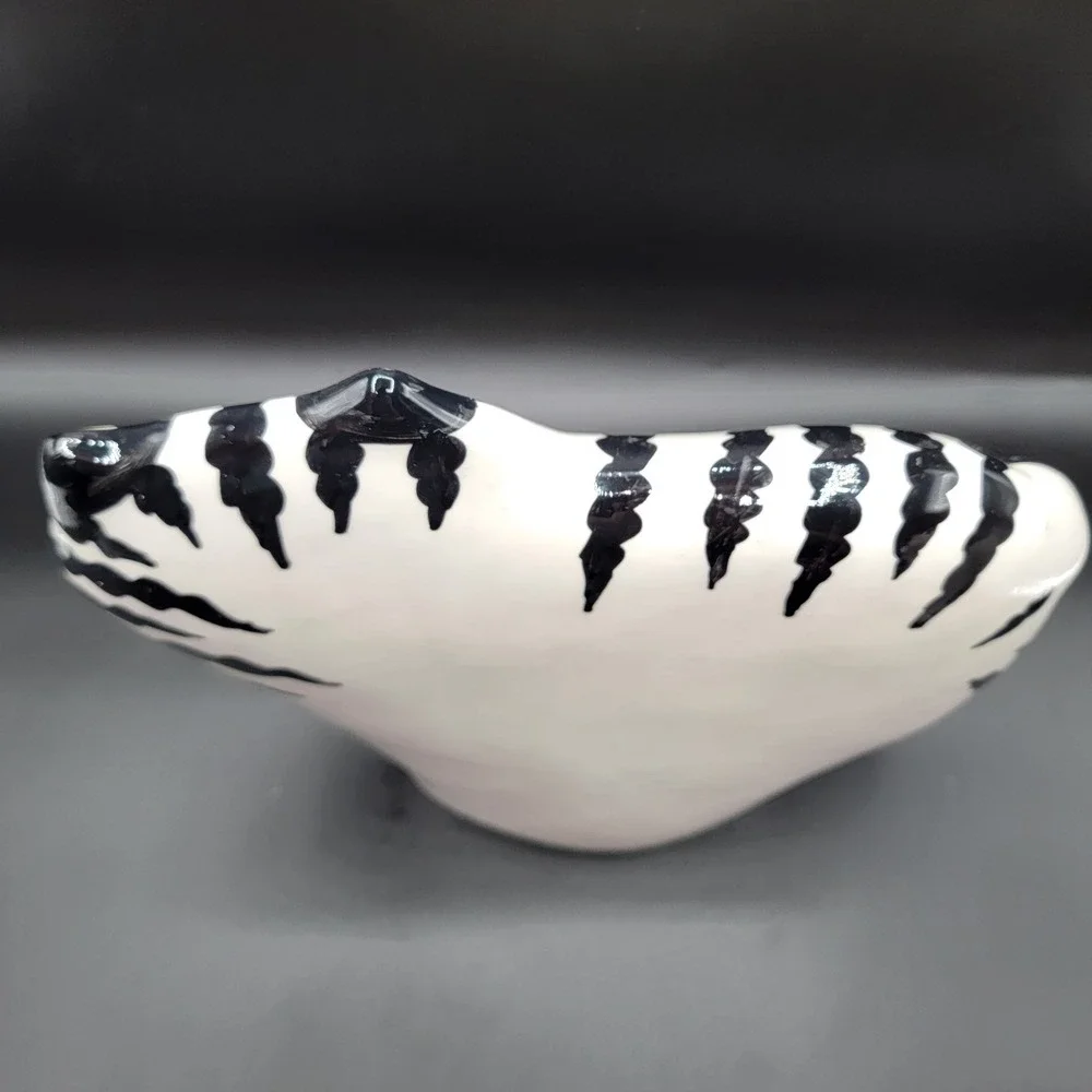Vtg Ceramic Flat Cat Figurines 1991 Black & White Striped Pink Bow Hand Painted